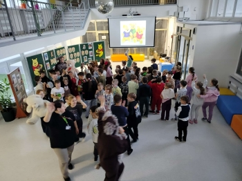 a083bf51-f777-436b-8d62-690ed1d130ea