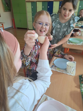 f2b4670e-faf9-423d-984e-2fbdd0ef6c40