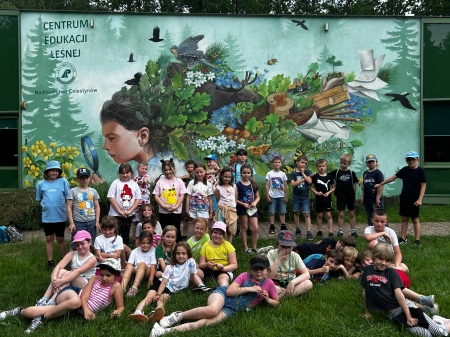 Klasy 1b i 1c na wycieczce w Centrum Edukacji Leśne