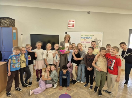 WYZWANIE-RODZINNE W 2A CZYTANIE-AUTORSKI PROJEKT CZYTELNICZY W KLASIE 2A