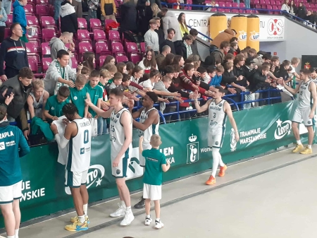 Uczniowie na trybunach