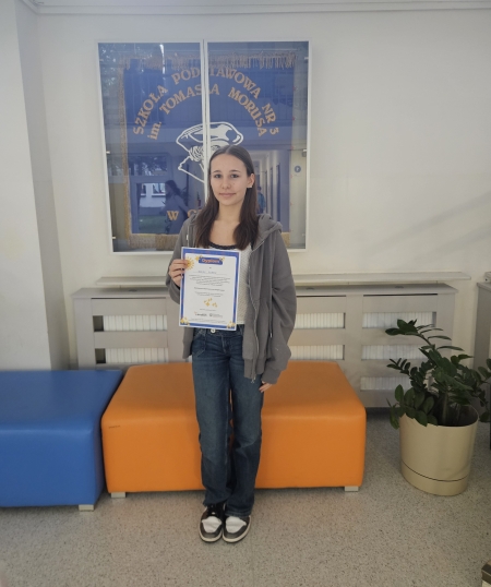 Hania laureatką w konkursie plastycznym ''Mam prawo do...''.