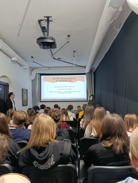 Zgłębiamy tajniki szpiegostwa i kryptologii